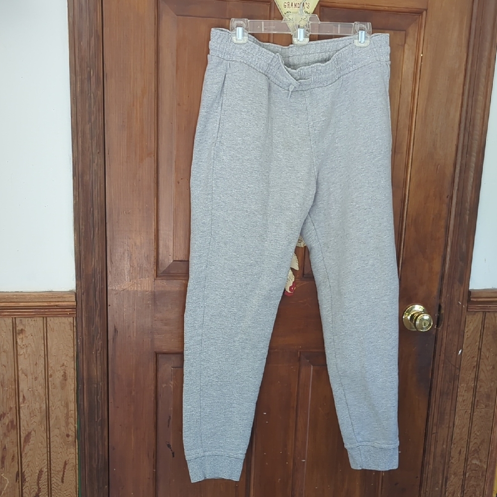 Men's.  Gray Sweatpants size  Large